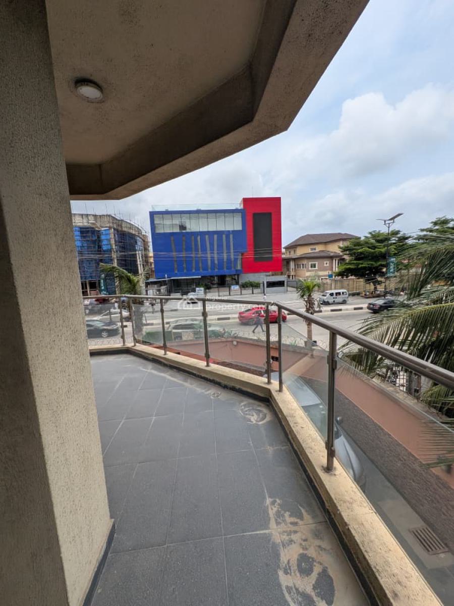 Well Maintained 2 Bedroom Apartment with a Boys Quarter, Oniru Estate, Olayemi’s Court, Oniru Victoria Island Lagos., Oniru, Victoria Island (vi), Lagos, Flat / Apartment for Sale