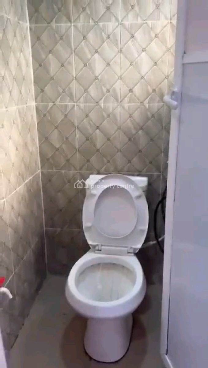 Miniflat Upflat with 2t1b All Tilled with Kitchen Cabs Pop, Soluyi, Gbagada, Lagos, Mini Flat (room and Parlour) for Rent