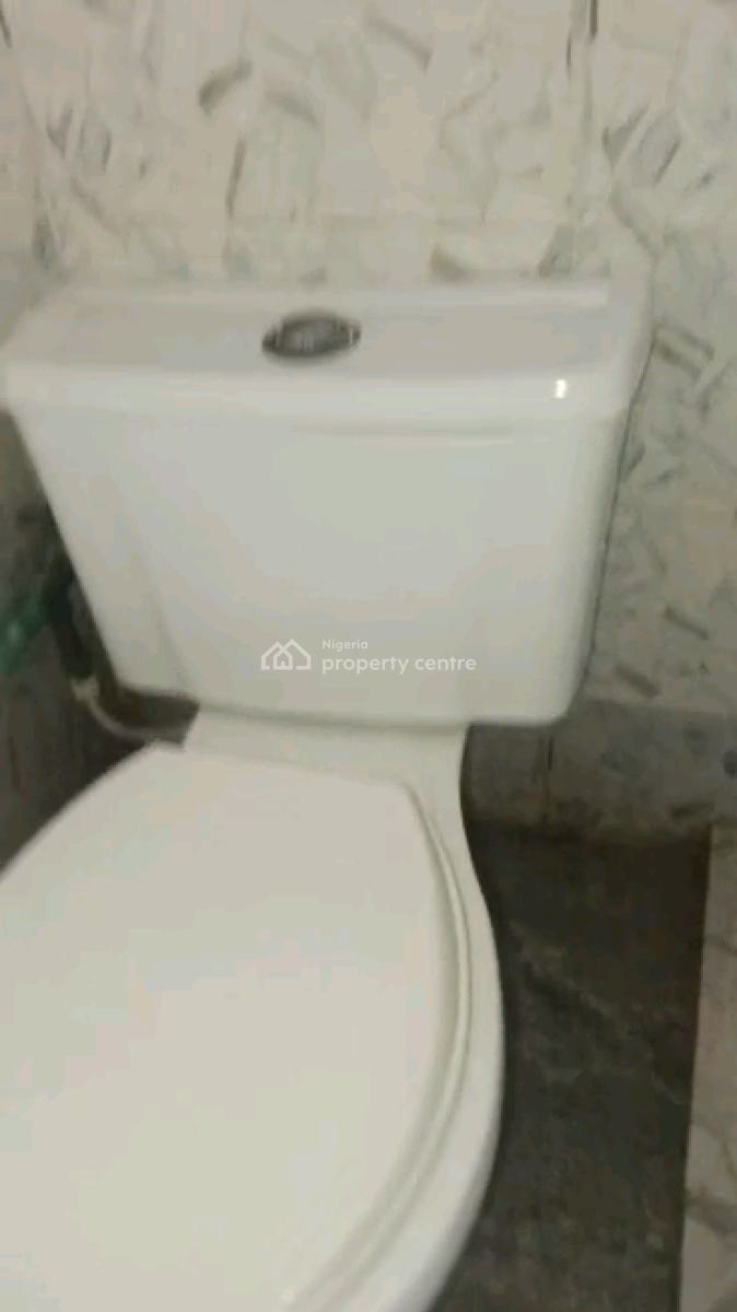 a Very Spacious Two Bedroom Flat, Adekunle, Yaba, Lagos, Flat / Apartment for Rent