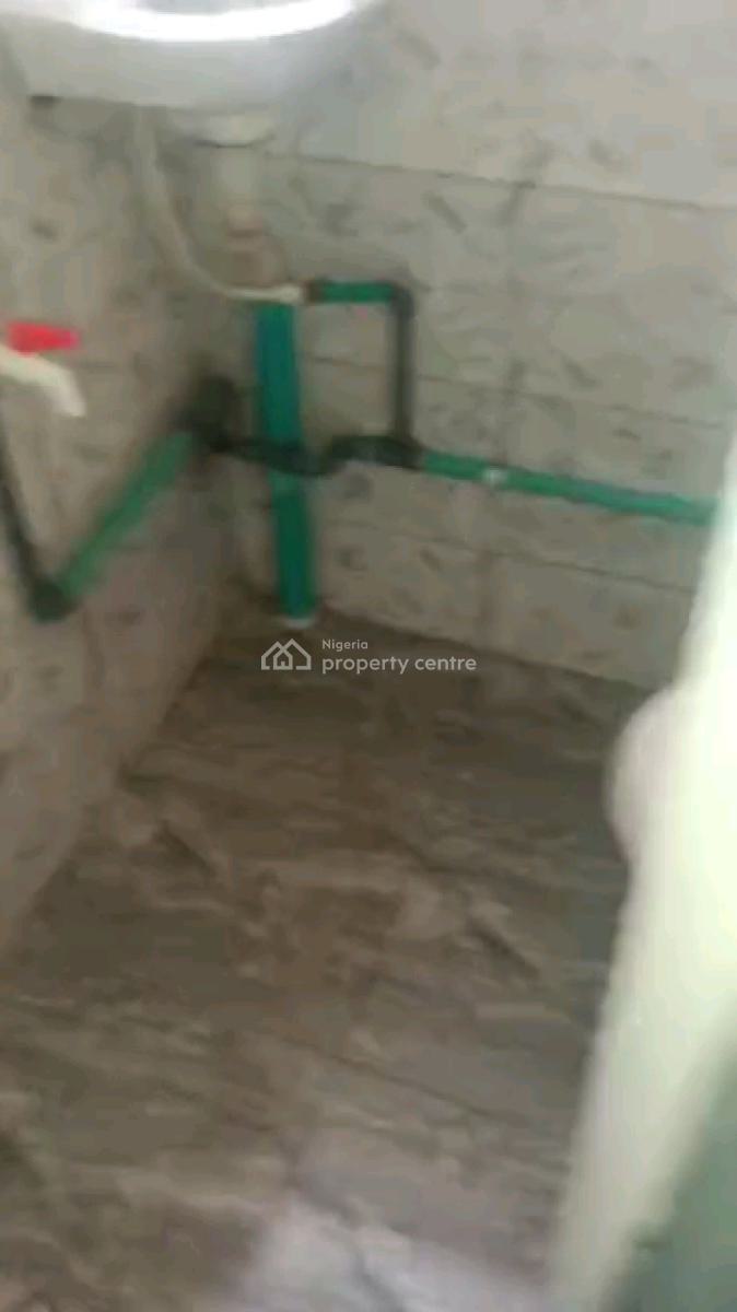 a Very Spacious Two Bedroom Flat, Adekunle, Yaba, Lagos, Flat / Apartment for Rent
