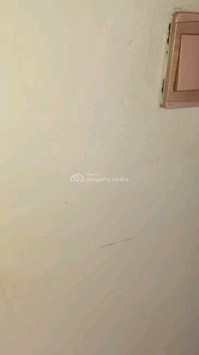 a Very Spacious Two Bedroom Flat, Adekunle, Yaba, Lagos, Flat / Apartment for Rent