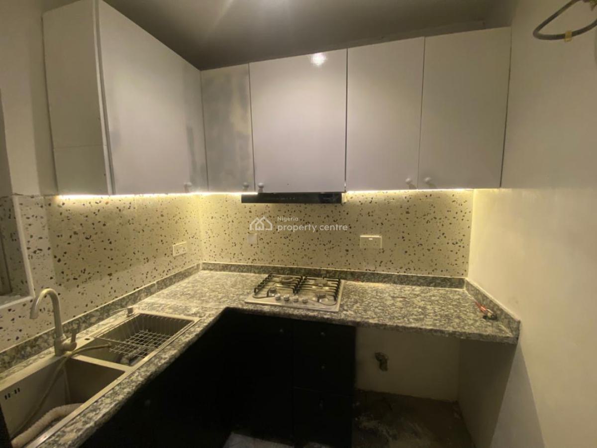 2 Bedroom Apartment, Admiralty Way, Lekki Phase 1, Lekki, Lagos, Flat / Apartment for Rent