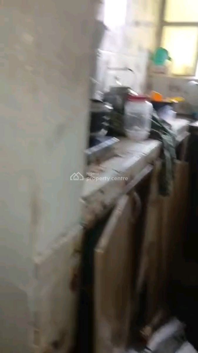 Mini Flat, Adekunle, Yaba, Lagos, Mini Flat (room and Parlour) for Rent