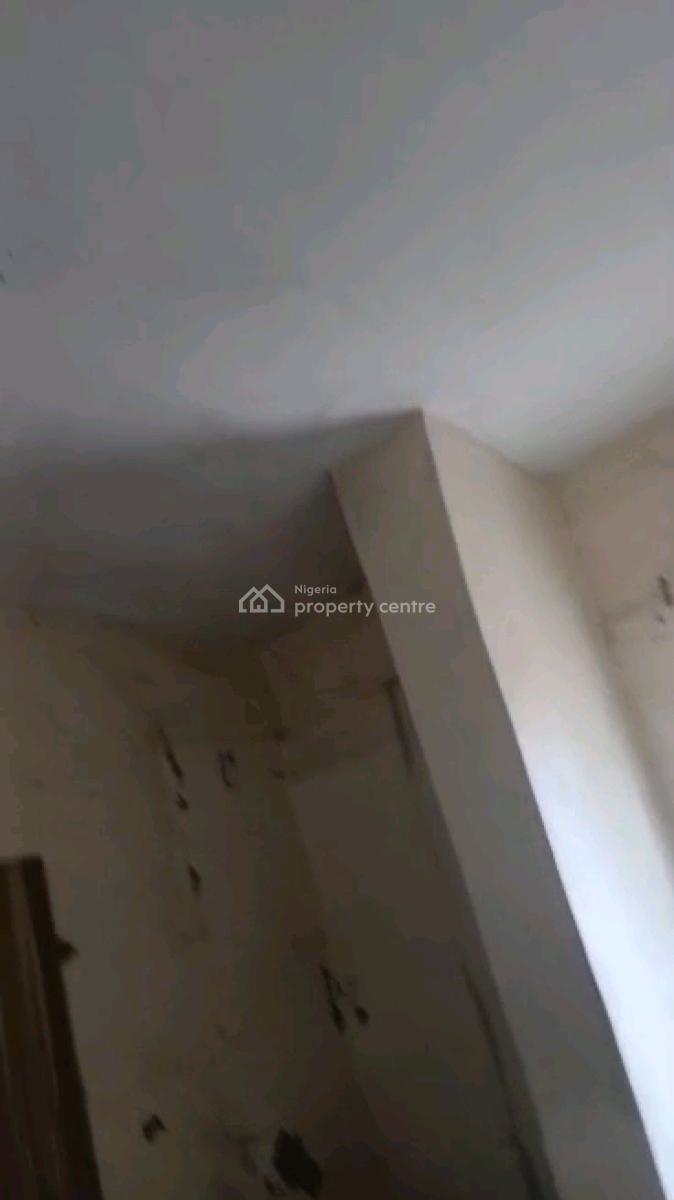 Mini Flat, Adekunle, Yaba, Lagos, Mini Flat (room and Parlour) for Rent