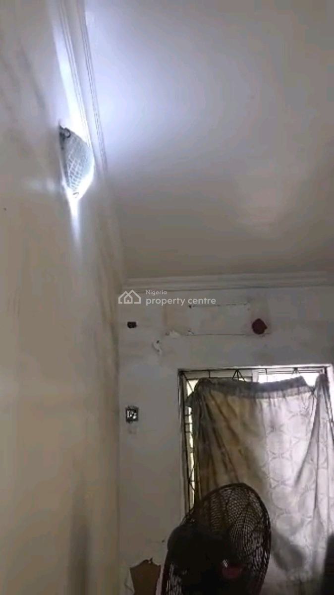 Mini Flat, Adekunle, Yaba, Lagos, Mini Flat (room and Parlour) for Rent