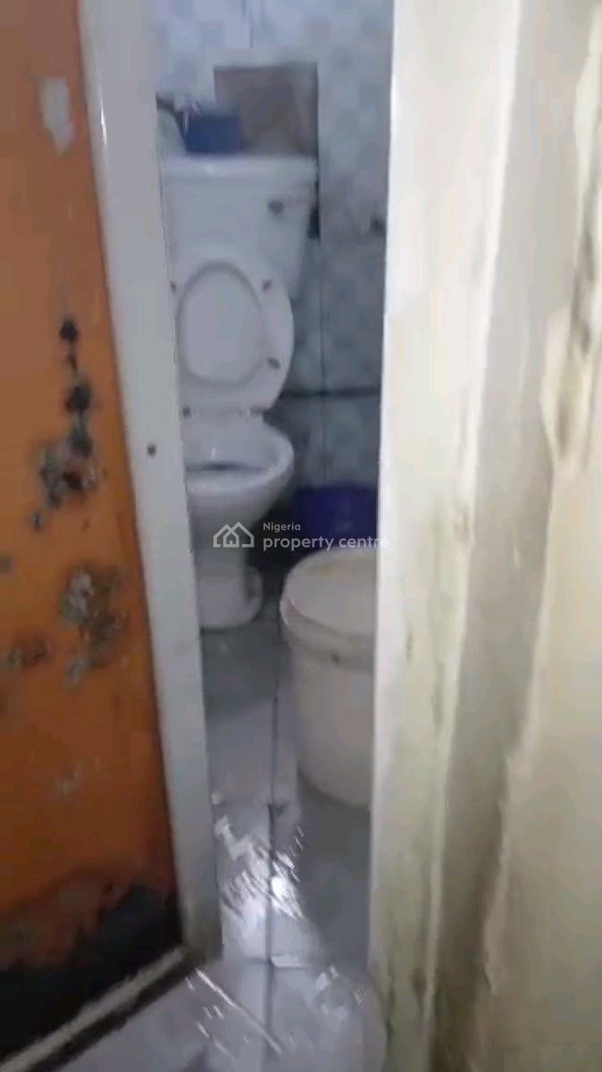 Mini Flat, Adekunle, Yaba, Lagos, Mini Flat (room and Parlour) for Rent
