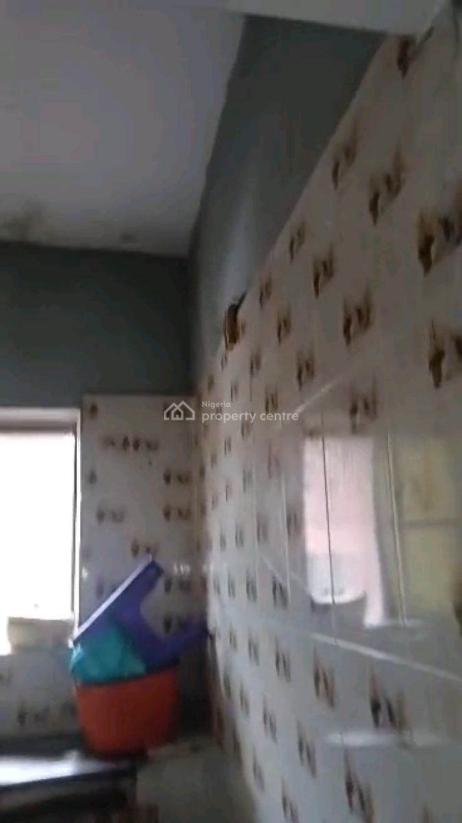Mini Flat, Adekunle, Yaba, Lagos, Mini Flat (room and Parlour) for Rent