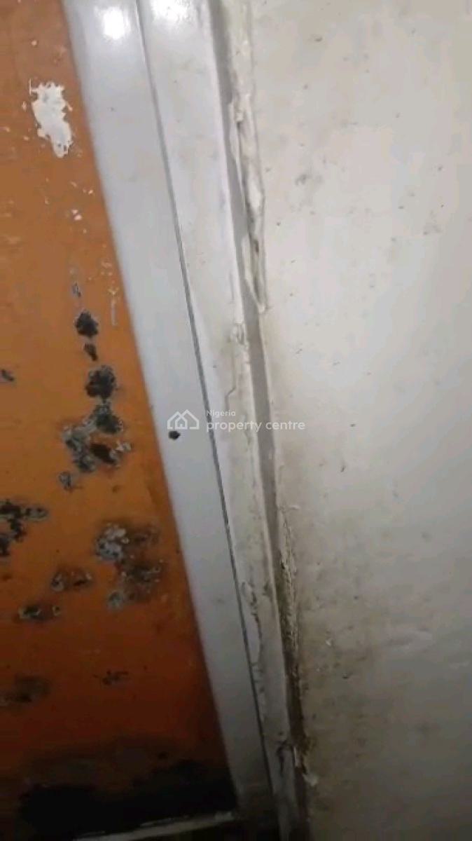 Mini Flat, Adekunle, Yaba, Lagos, Mini Flat (room and Parlour) for Rent