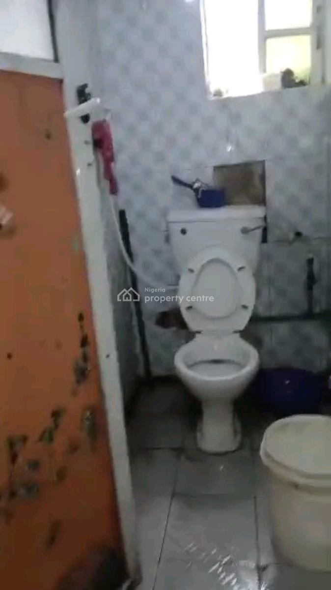 Mini Flat, Adekunle, Yaba, Lagos, Mini Flat (room and Parlour) for Rent