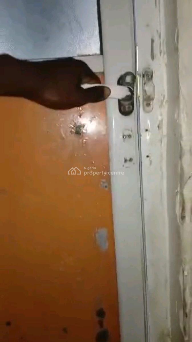 Mini Flat, Adekunle, Yaba, Lagos, Mini Flat (room and Parlour) for Rent