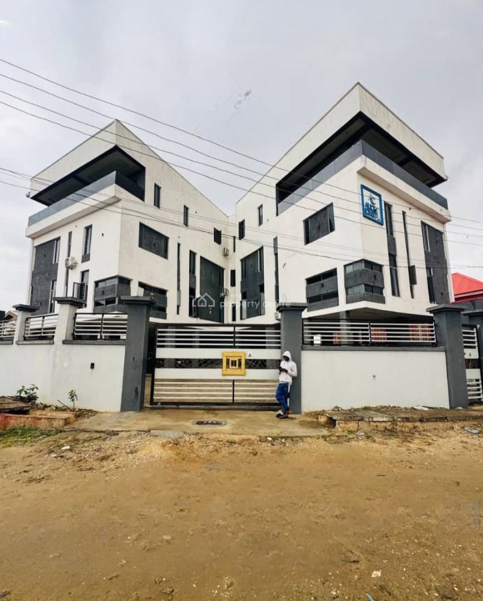 Distress Offer on Furnished 4 Bedroom Penthouse in Secure Estate, Gbagada, Lagos, Flat / Apartment for Sale