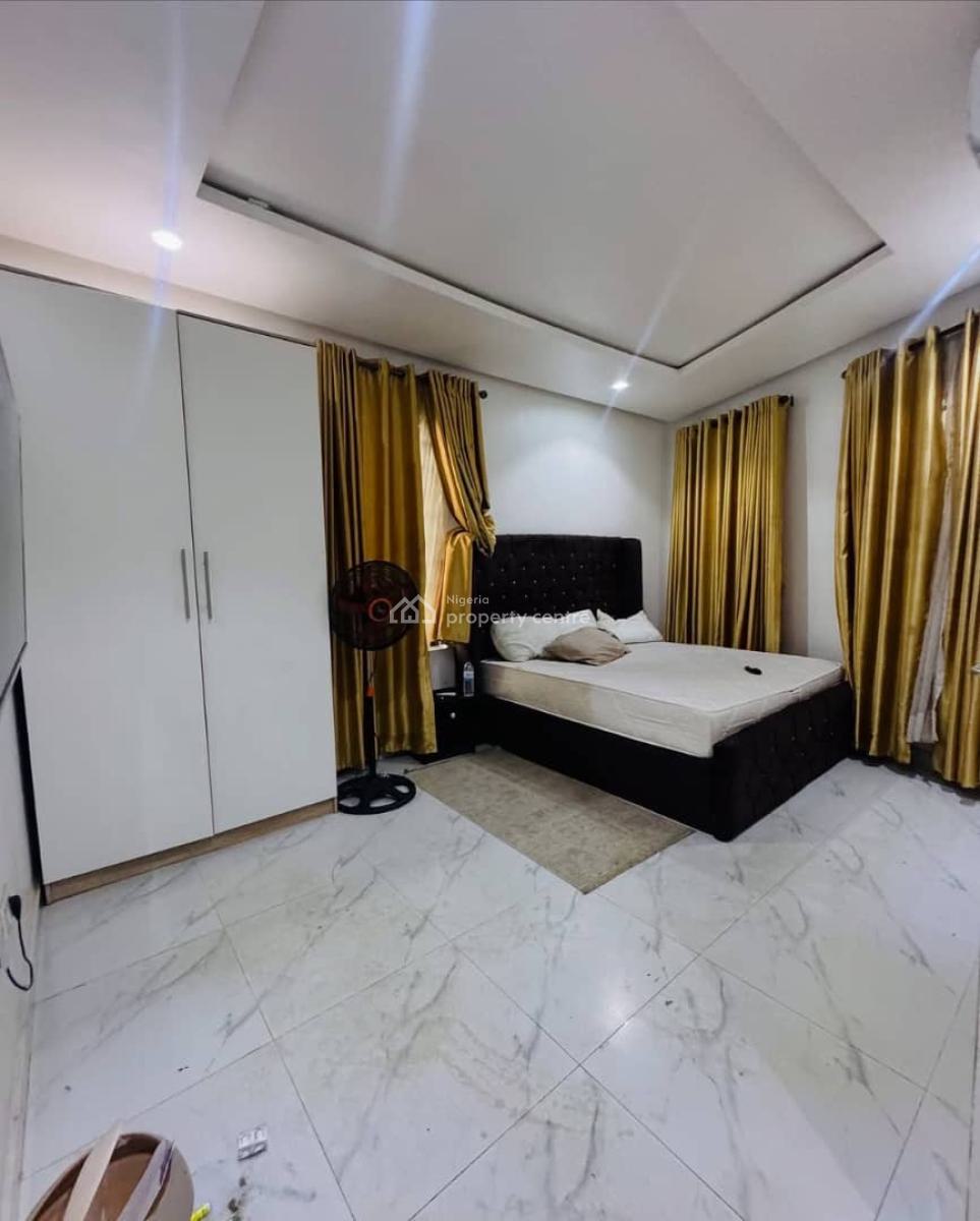 Distress Offer on Furnished 4 Bedroom Penthouse in Secure Estate, Gbagada, Lagos, Flat / Apartment for Sale