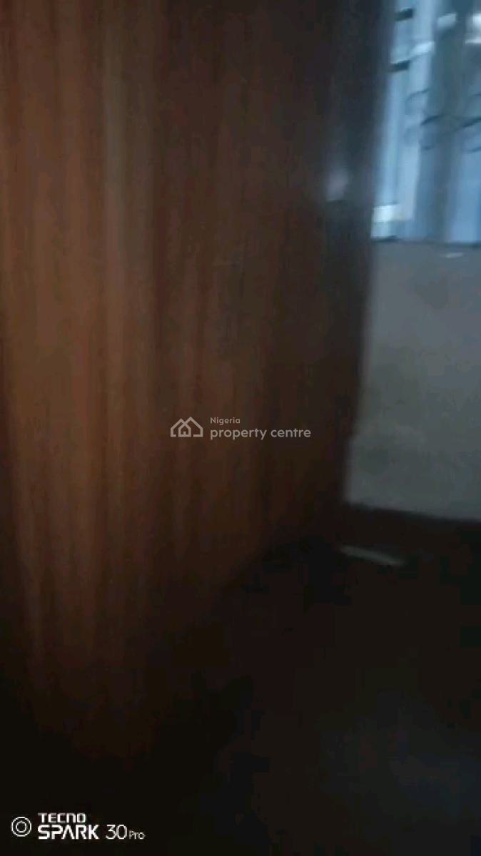 Standard N Executive  Two Bedroom Flat, Old Yaba Road, Adekunle, Yaba, Lagos, Flat / Apartment for Rent