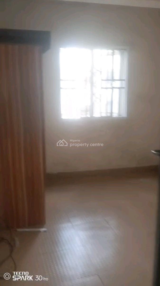 Standard N Executive  Two Bedroom Flat, Old Yaba Road, Adekunle, Yaba, Lagos, Flat / Apartment for Rent
