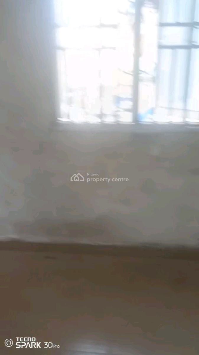 Standard N Executive  Two Bedroom Flat, Old Yaba Road, Adekunle, Yaba, Lagos, Flat / Apartment for Rent