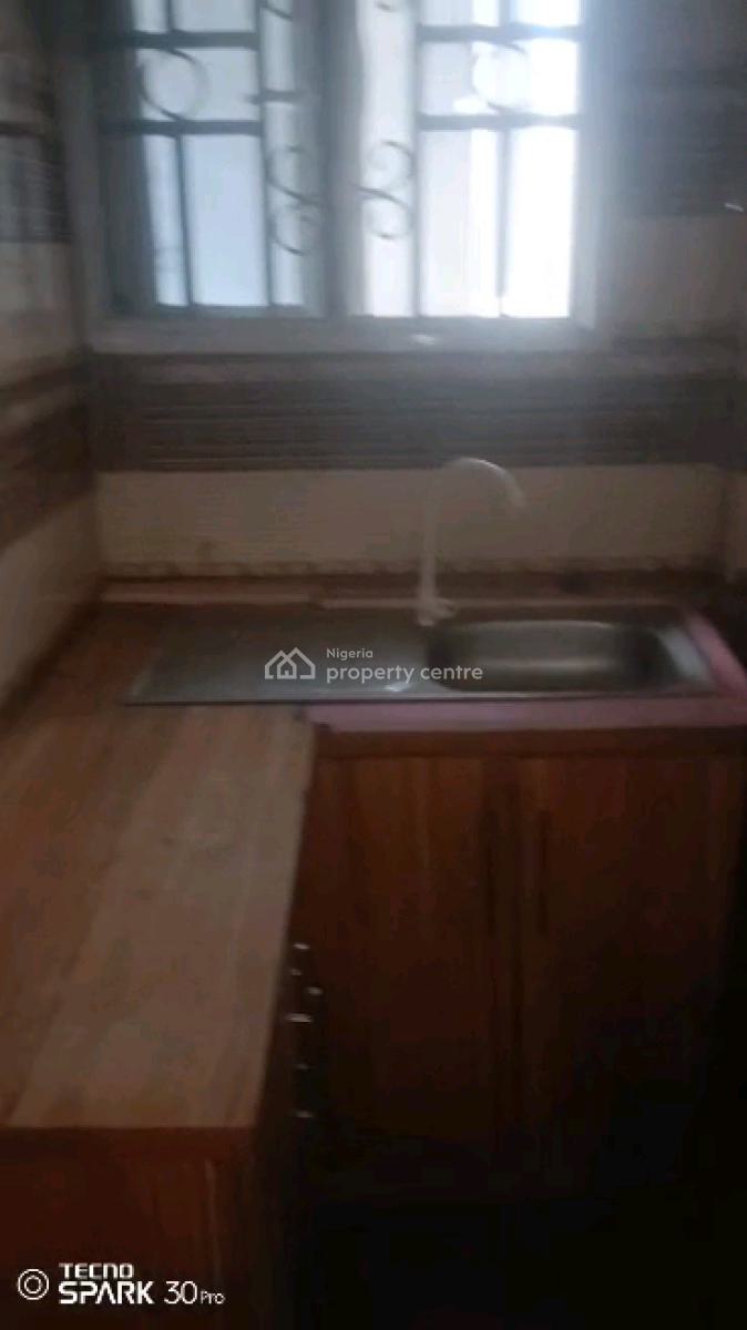 Standard N Executive  Two Bedroom Flat, Old Yaba Road, Adekunle, Yaba, Lagos, Flat / Apartment for Rent