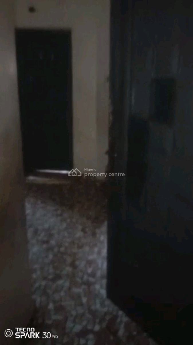 Standard N Executive  Two Bedroom Flat, Old Yaba Road, Adekunle, Yaba, Lagos, Flat / Apartment for Rent