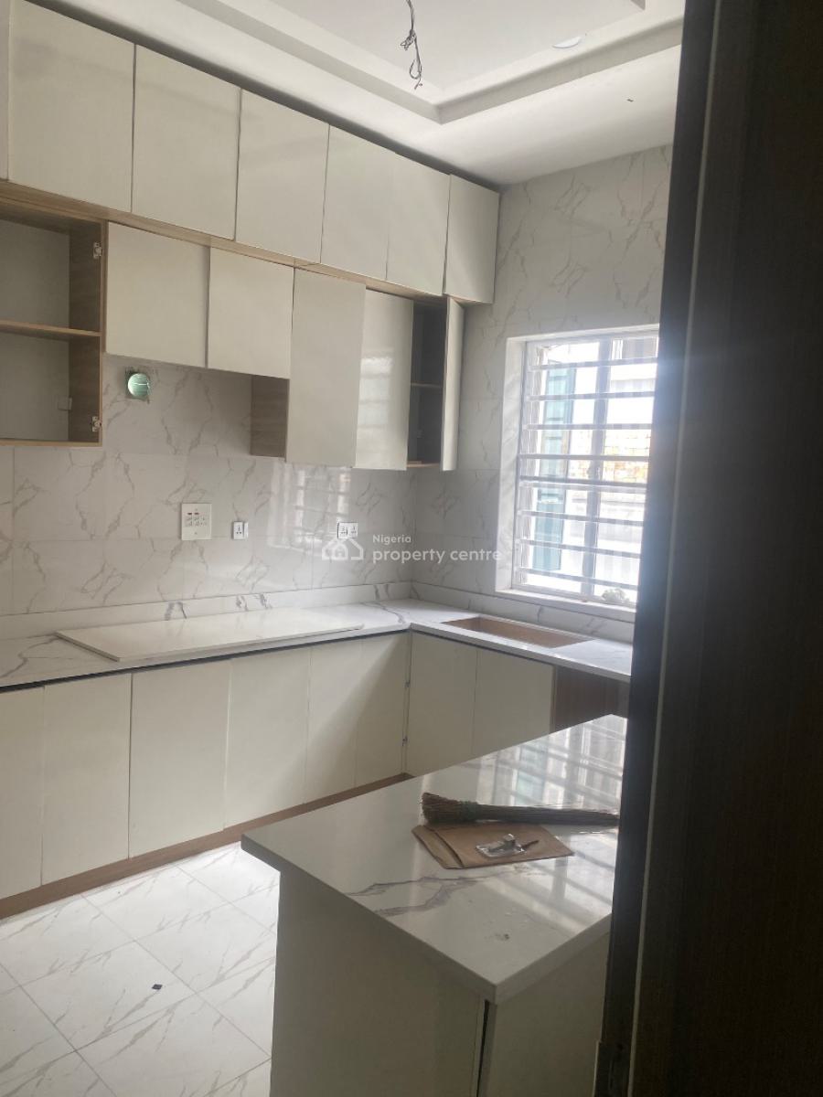 Shared Apartment, in a 4 Bedroom Duplex., Ologolo, Lekki, Lagos, Self Contain (single Rooms) for Rent