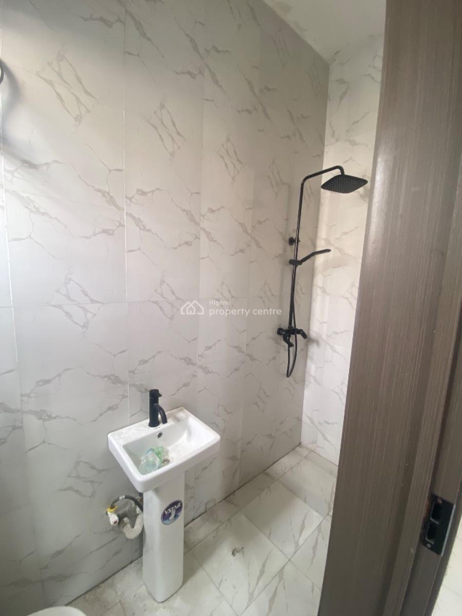Shared Apartment, in a 4 Bedroom Duplex., Ologolo, Lekki, Lagos, Self Contain (single Rooms) for Rent