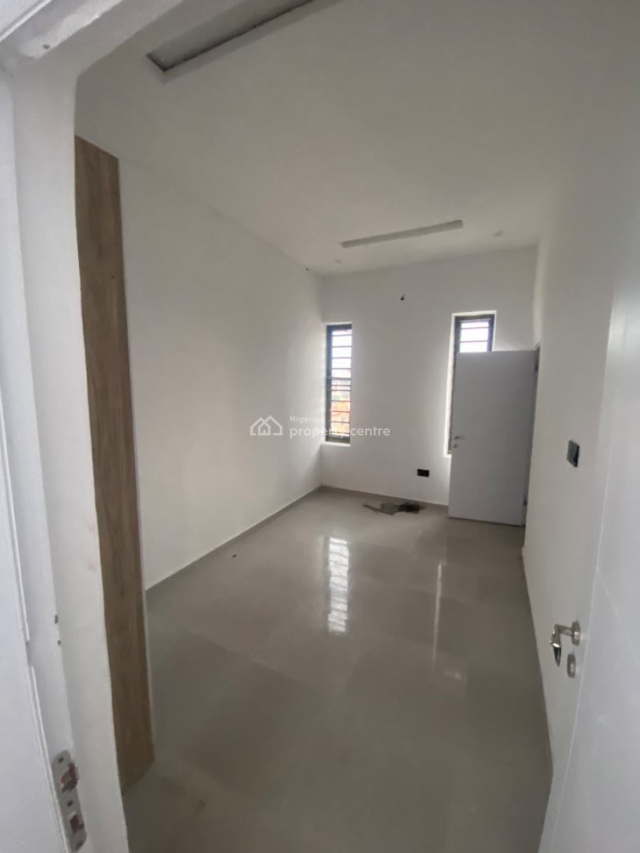 Nice 2 Bedroom Flat, Ologolo, Lekki, Lagos, Flat / Apartment for Sale