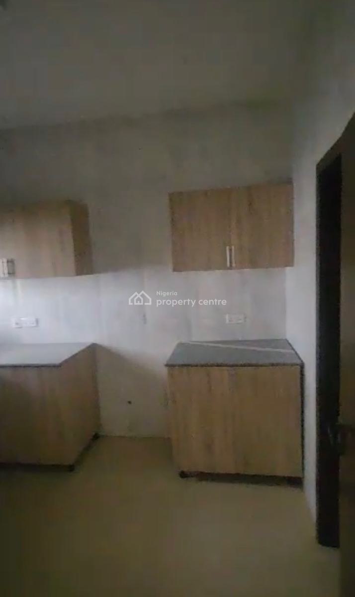 Spacious New 3 Bedroom En-suite Flat, Jahi, Abuja, House for Rent