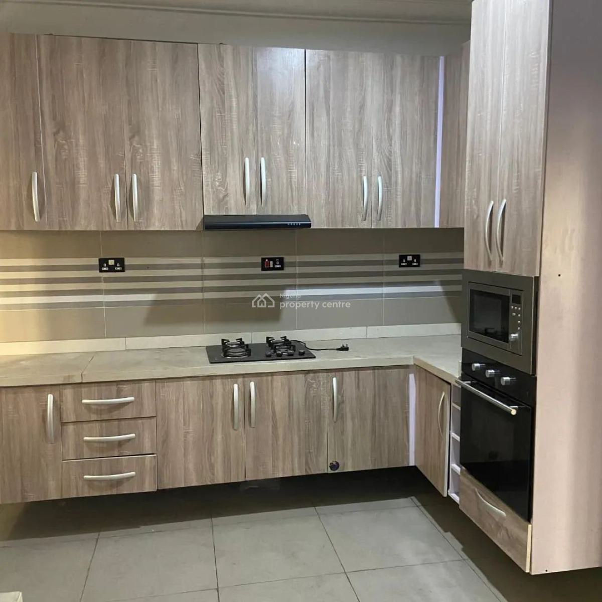 Clean Standard Ensuit 3 Bedroom Spacious Terrace House with Bq, Right Hand Side, Lekki Phase 1, Lekki, Lagos, Terraced Duplex for Rent