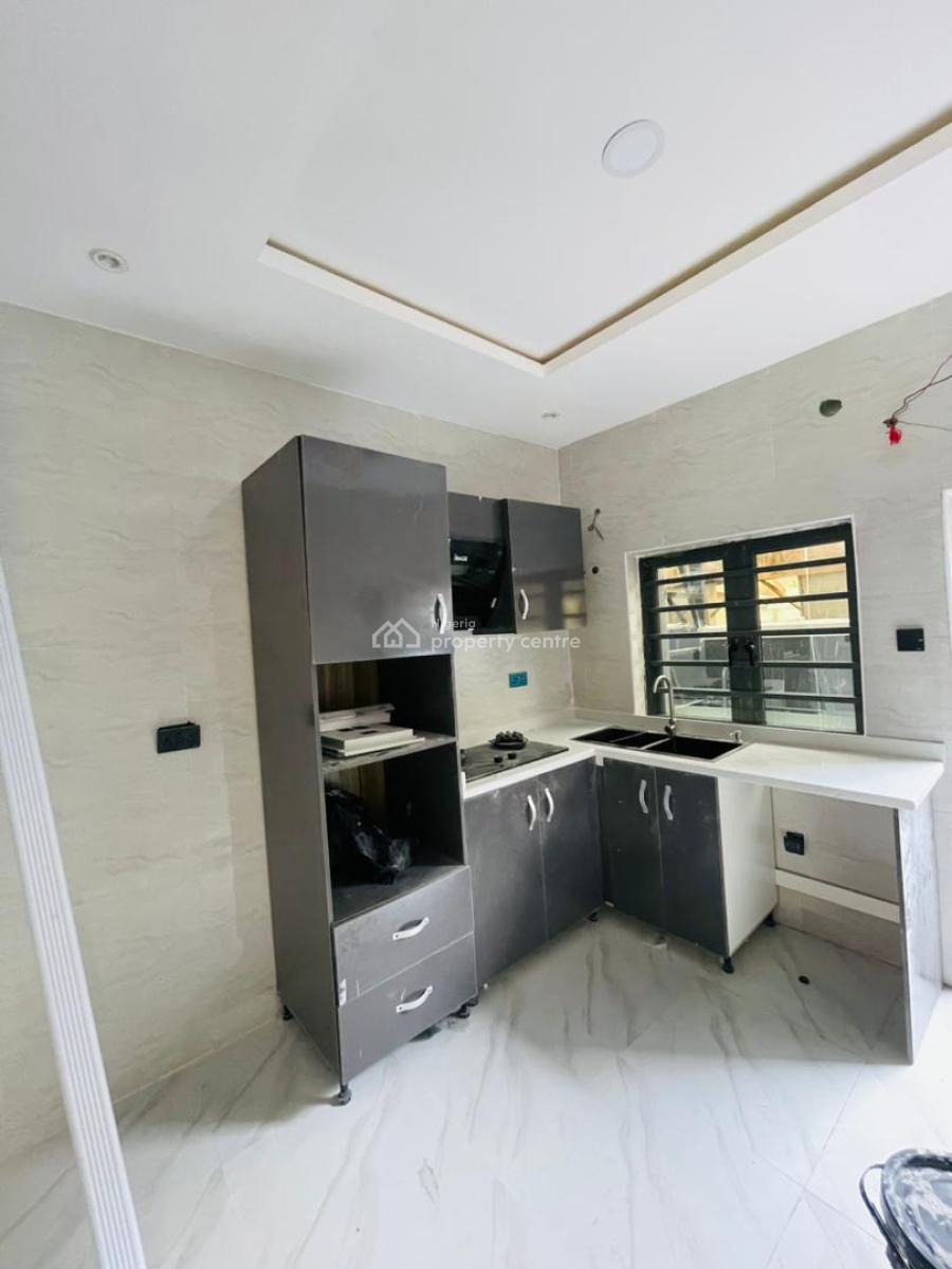 3bedroom Terrace Self Compound, Ikota, Lekki, Lagos, Terraced Duplex for Rent