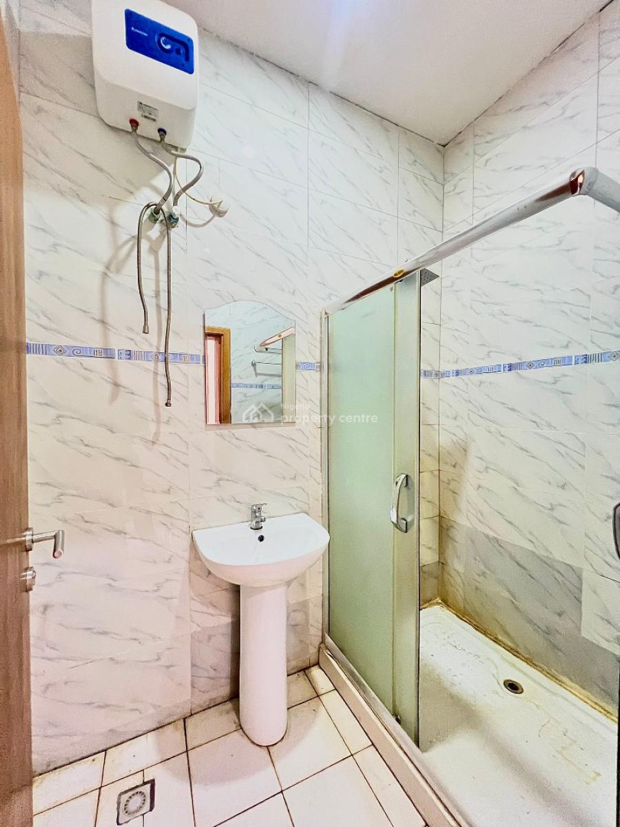 Spacious 3-bedroom Apartment with Bq in a Gated Estate., Victoria Island (vi), Lagos, Flat / Apartment for Rent