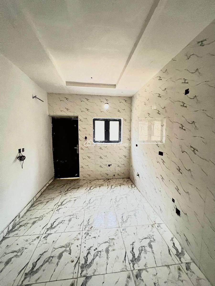 Spacious 4-bedroom Terrace with Bq, Swimming Pool & Gym, Lekki Phase 1, Lekki, Lagos, Terraced Duplex for Rent