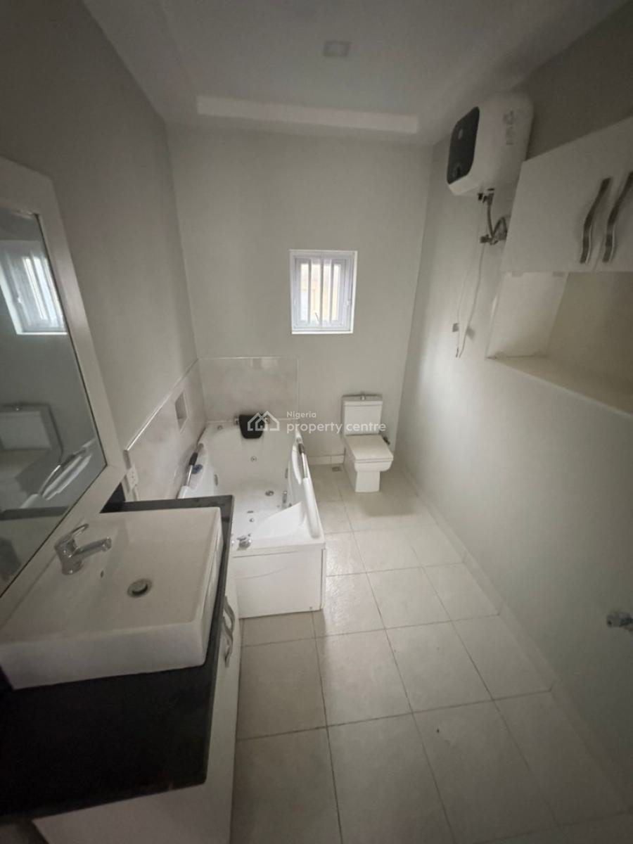 Massive Master Bedroom, Lekki, Lagos, Flat / Apartment for Rent