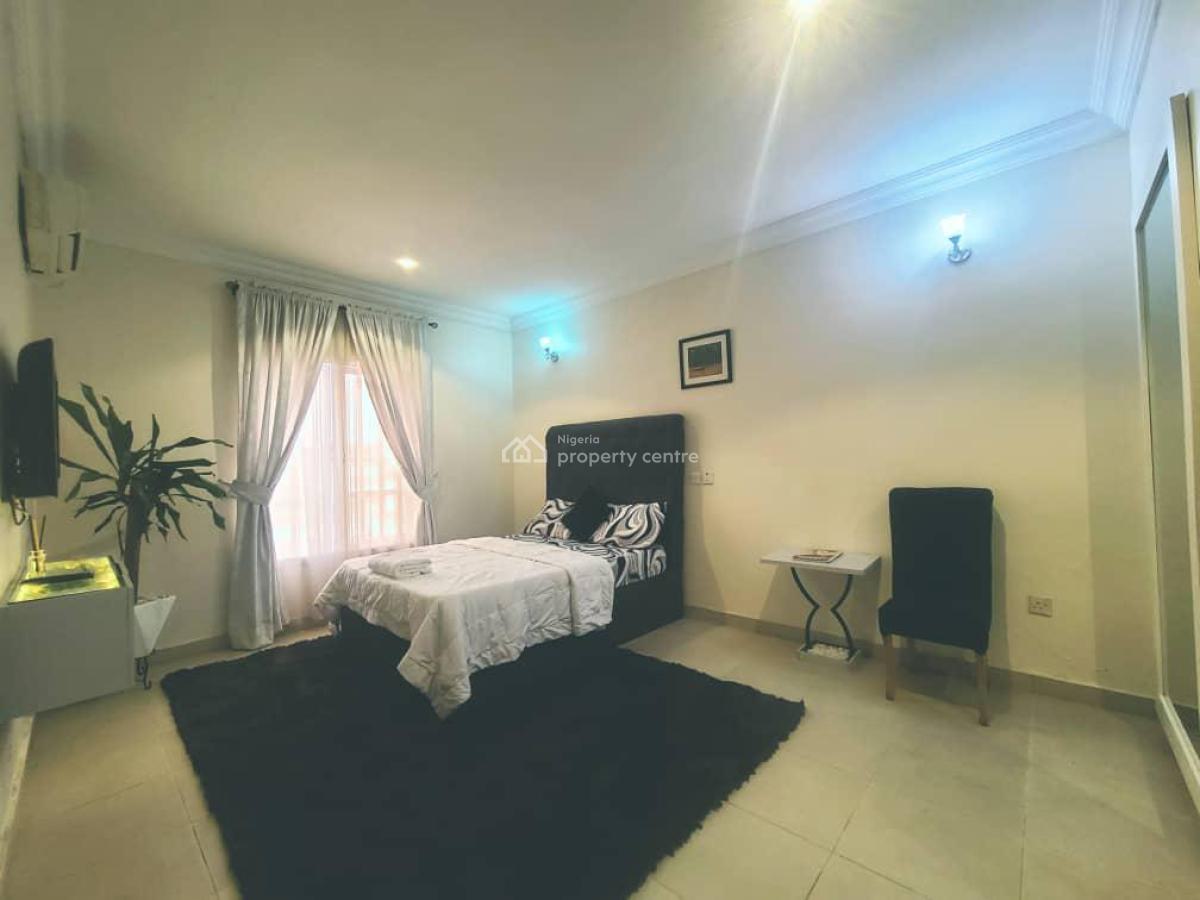 Lovely 4 Bedroom Duplex with 2 Living Rooms, Snooker Table, Starlink, Ikeja Gra, Ikeja, Lagos, House Short Let