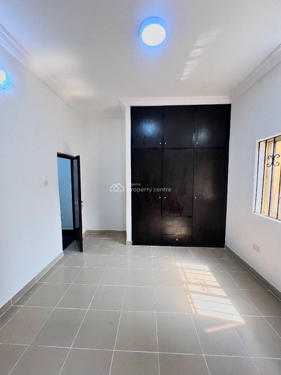 2 Bedroom Apartment (first Floor) in a Secure Gated Estate., Gated Estate, Oniru Victoria Island, Oniru, Victoria Island (vi), Lagos, Flat / Apartment for Rent