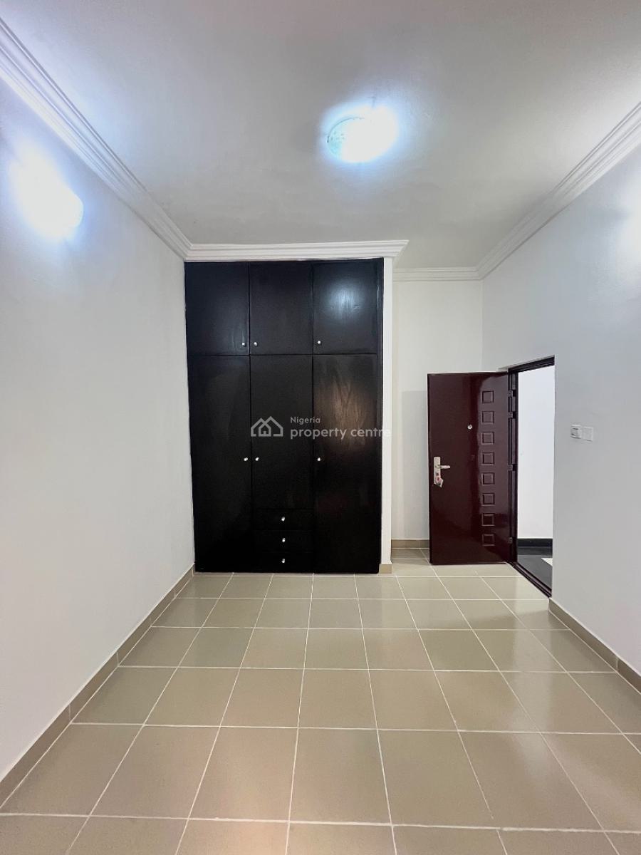 2 Bedroom Apartment (first Floor) in a Secure Gated Estate., Gated Estate, Oniru Victoria Island, Oniru, Victoria Island (vi), Lagos, Flat / Apartment for Rent