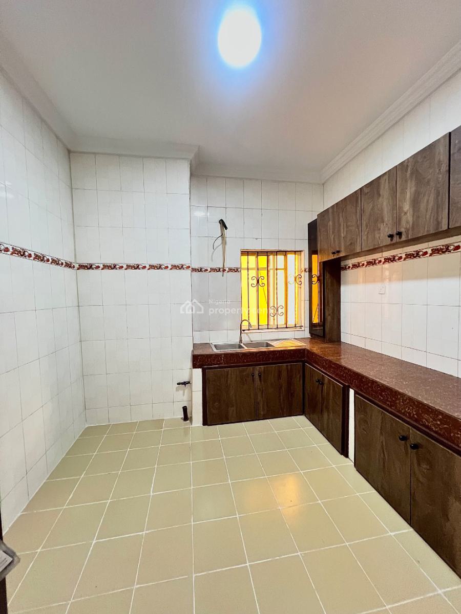 2 Bedroom Apartment (first Floor) in a Secure Gated Estate., Gated Estate, Oniru Victoria Island, Oniru, Victoria Island (vi), Lagos, Flat / Apartment for Rent