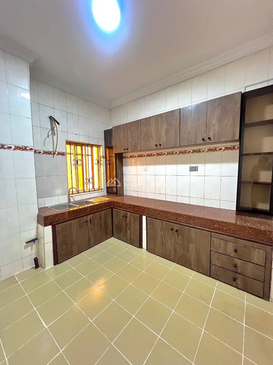 2 Bedroom Apartment (first Floor) in a Secure Gated Estate., Gated Estate, Oniru Victoria Island, Oniru, Victoria Island (vi), Lagos, Flat / Apartment for Rent