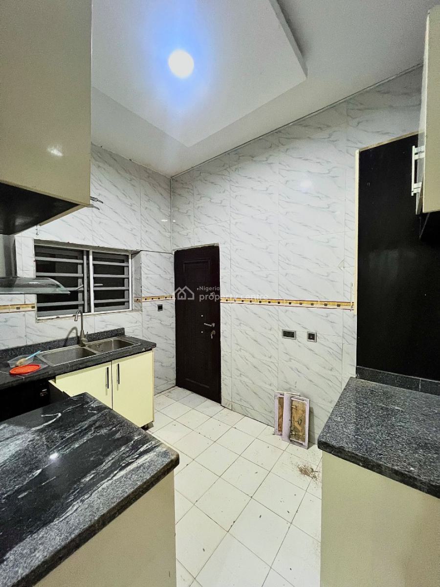 3 Bedroom Apartment with Bq (ground Floor) in a Secure Gated Estate., Oniru, Victoria Island (vi), Lagos, Flat / Apartment for Rent