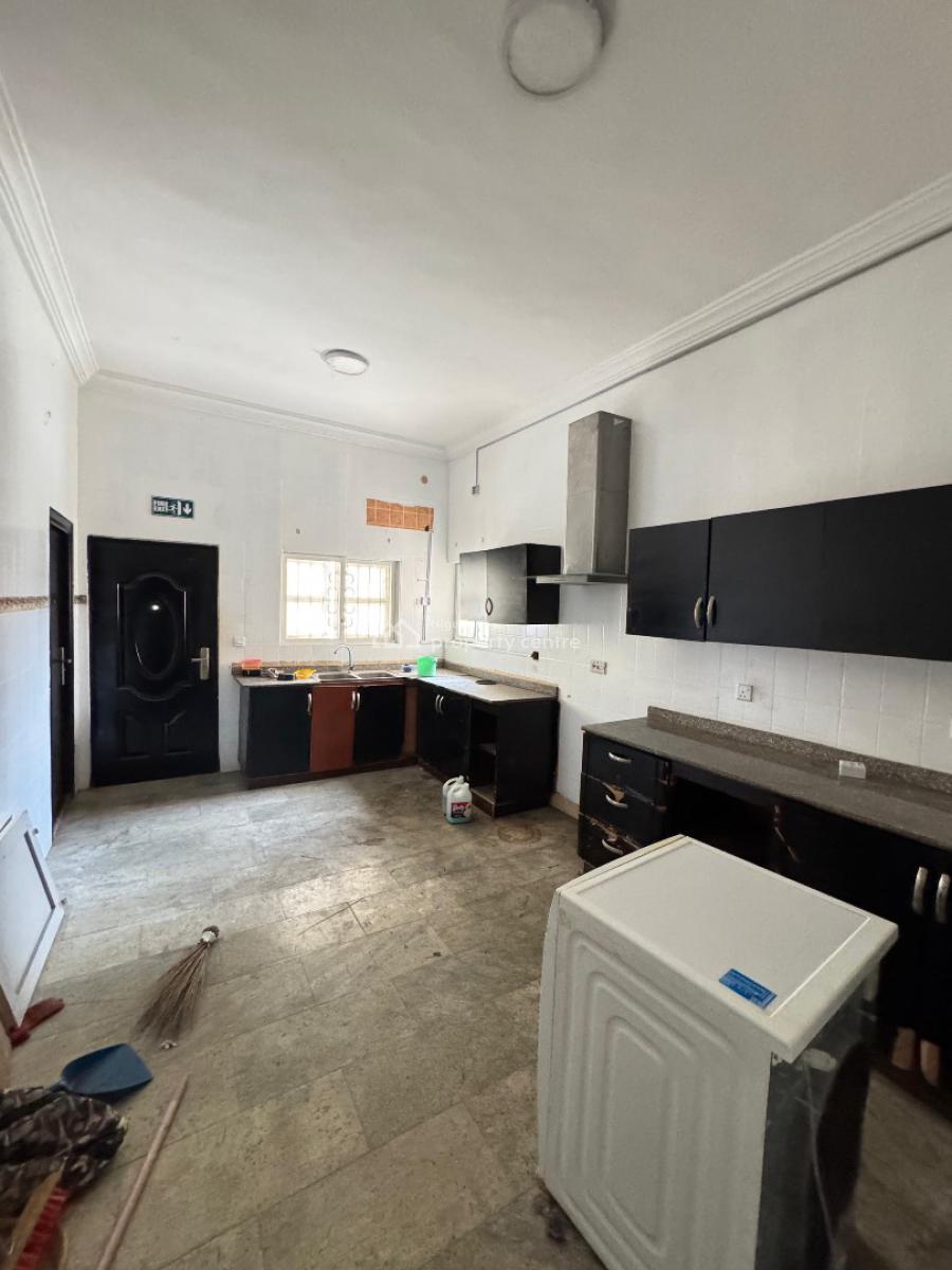 a Spacious 4 Bedroom Semi Detach with a Bq, Lekki Phase 1, Lekki Phase 1, Lekki, Lagos, Semi-detached Duplex for Rent
