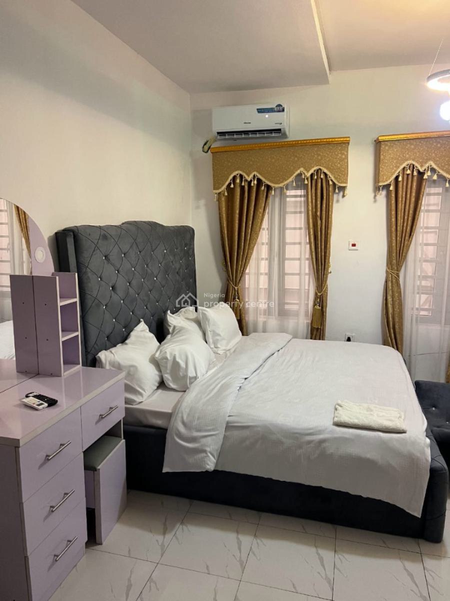 Beautiful 3 Bedroom, Ikota Gra, Ikota, Lekki, Lagos, Flat / Apartment Short Let