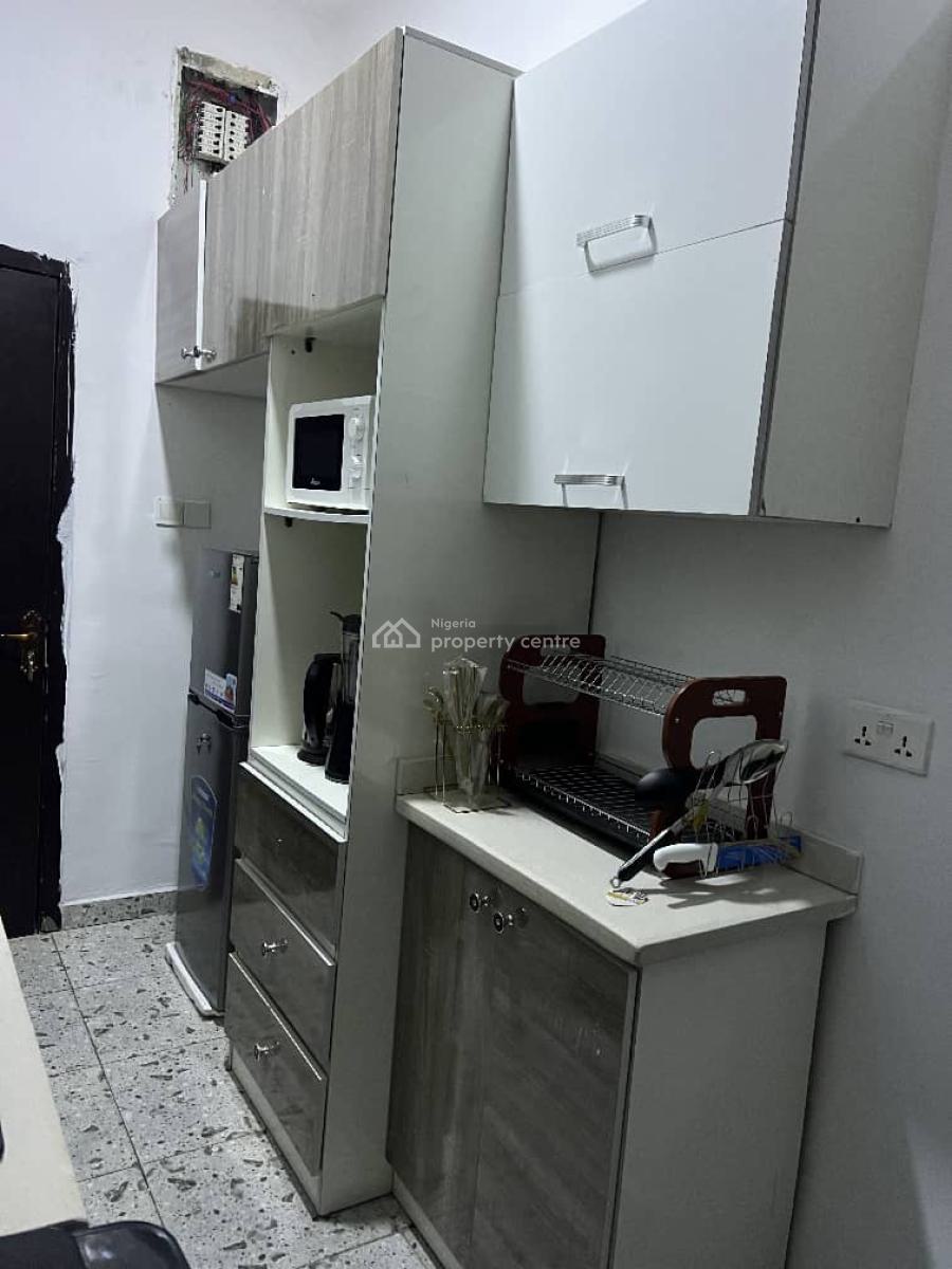 Beautiful 3 Bedroom, Ikota Gra, Ikota, Lekki, Lagos, Flat / Apartment Short Let