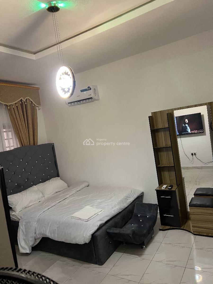 Beautiful 3 Bedroom, Ikota Gra, Ikota, Lekki, Lagos, Flat / Apartment Short Let