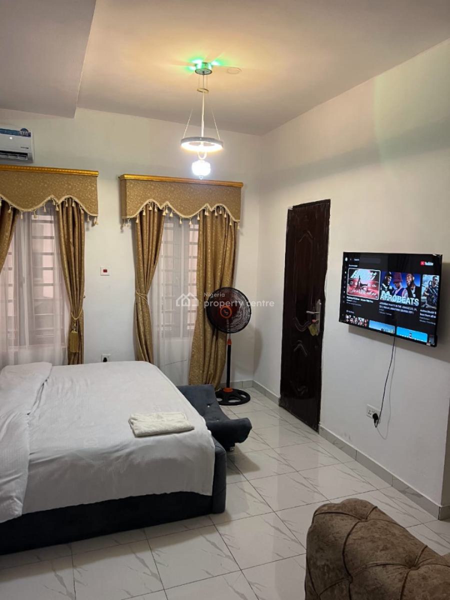 Beautiful 3 Bedroom, Ikota Gra, Ikota, Lekki, Lagos, Flat / Apartment Short Let