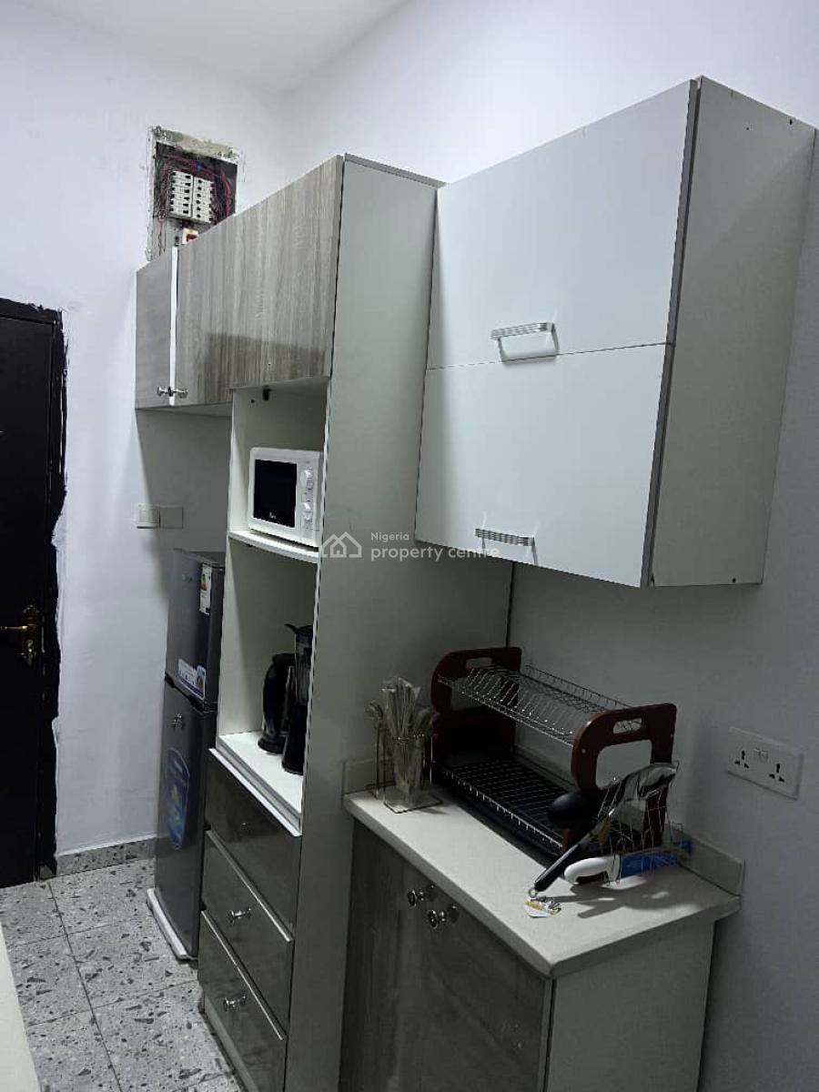 Beautiful 3 Bedroom, Ikota Gra, Ikota, Lekki, Lagos, Flat / Apartment Short Let