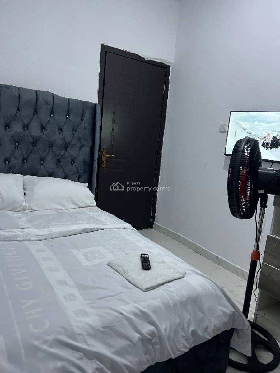 Beautiful 3 Bedroom, Ikota Gra, Ikota, Lekki, Lagos, Flat / Apartment Short Let