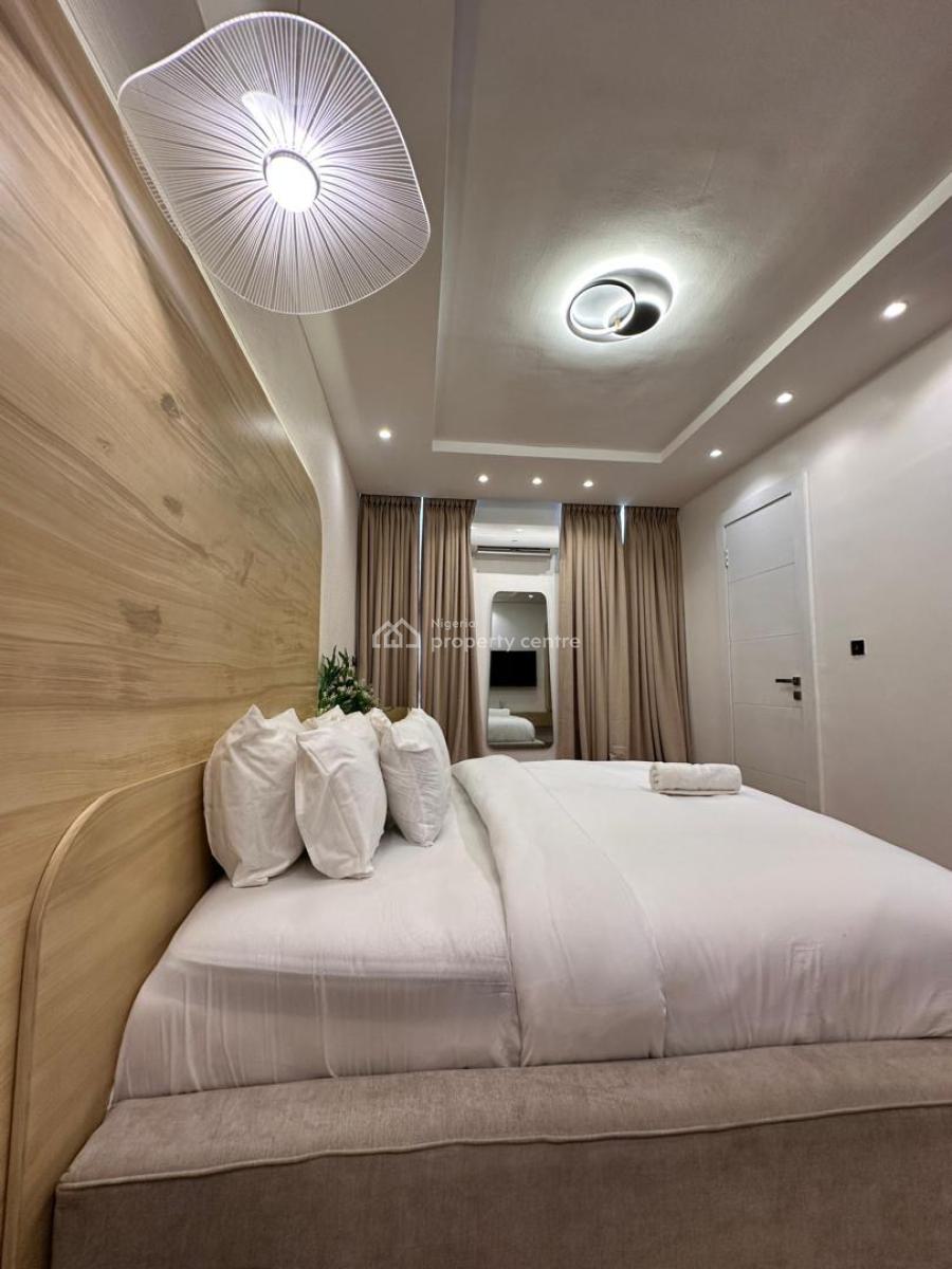 1 Bedroom Seaview Apartment on The 7th Floor with Swimming Pool, Table, Lekki Phase 1, Lekki, Lagos, Flat / Apartment Short Let