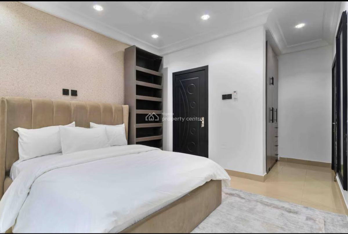 Luxury 3 Bedroom Self Compound with 3 Living Rooms , Snooker Board , P, Lekki Phase 1, Lekki, Lagos, Flat / Apartment Short Let