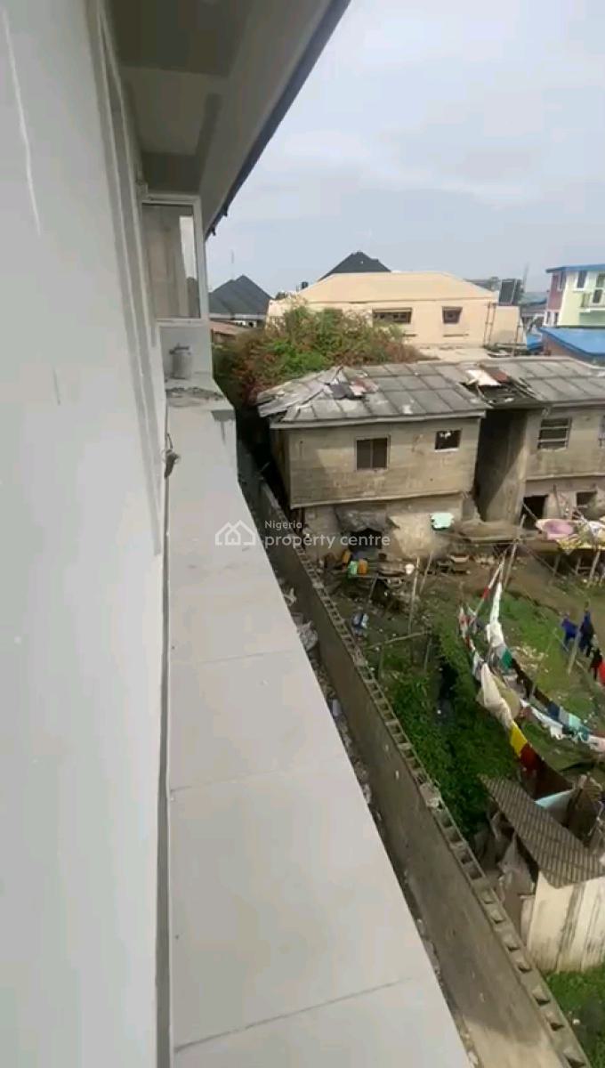 3 Bedroom Apartment in Medina Estate, Medina Estate, Medina, Gbagada, Lagos, Flat / Apartment for Sale