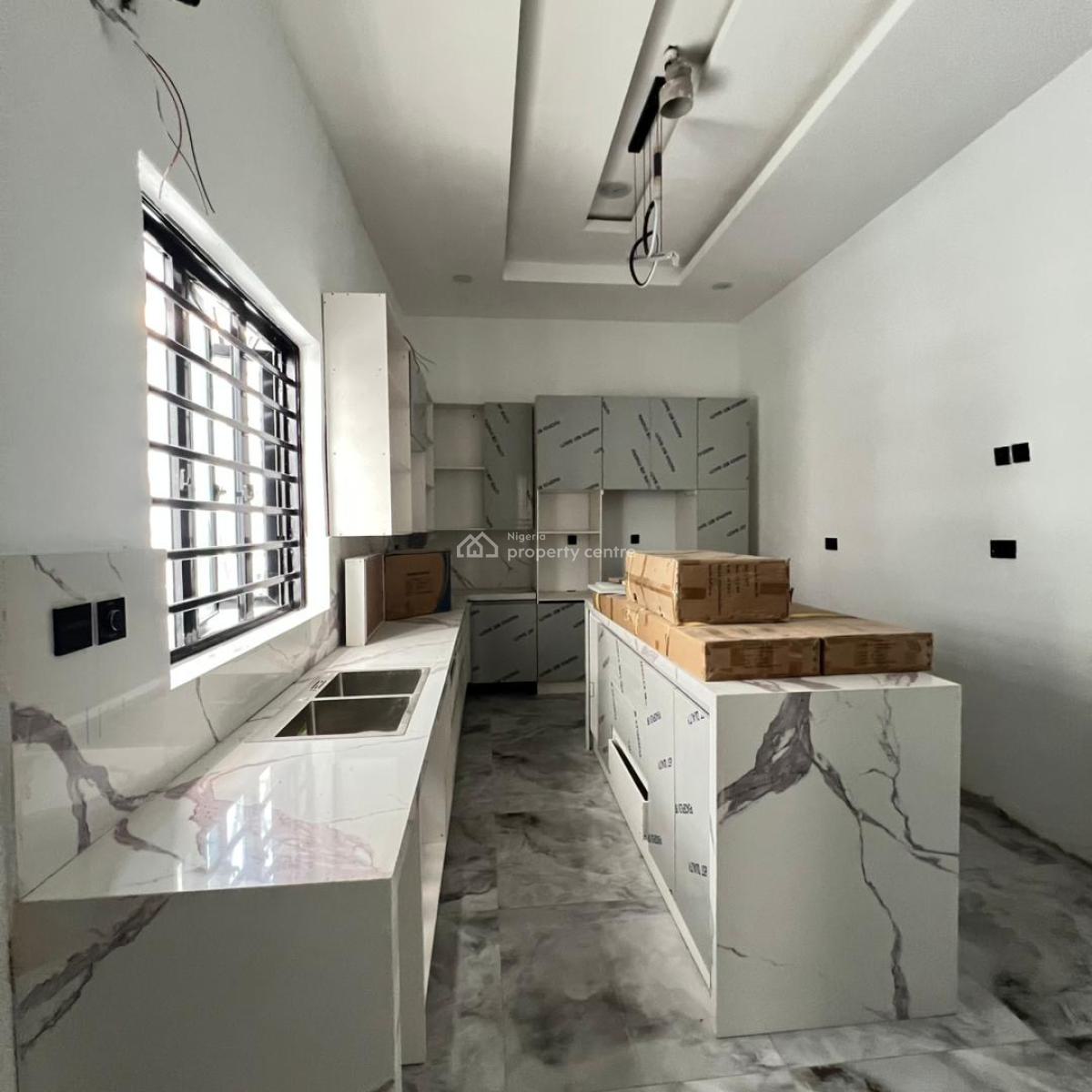 Luxury Beautiful 5 Bedroom with Bq in a Very Secure Estate, Located Inside an Estate,good Road,clean Water,, Lekki, Lagos, Detached Duplex for Sale