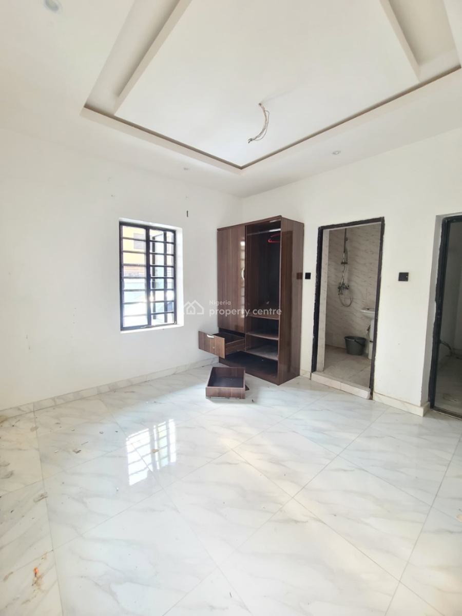 Spacious and Sharp 2 Bedroom Apartment, Seaside Estate, Badore, Ajah, Lagos, Flat / Apartment for Rent