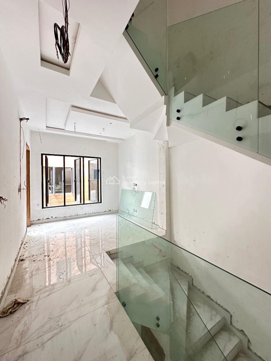Perfect 4 Bedroom Terraced Duplex with Bq, Communal Pool and Gym., Lekki Phase 1, Lekki, Lagos, Terraced Duplex for Sale