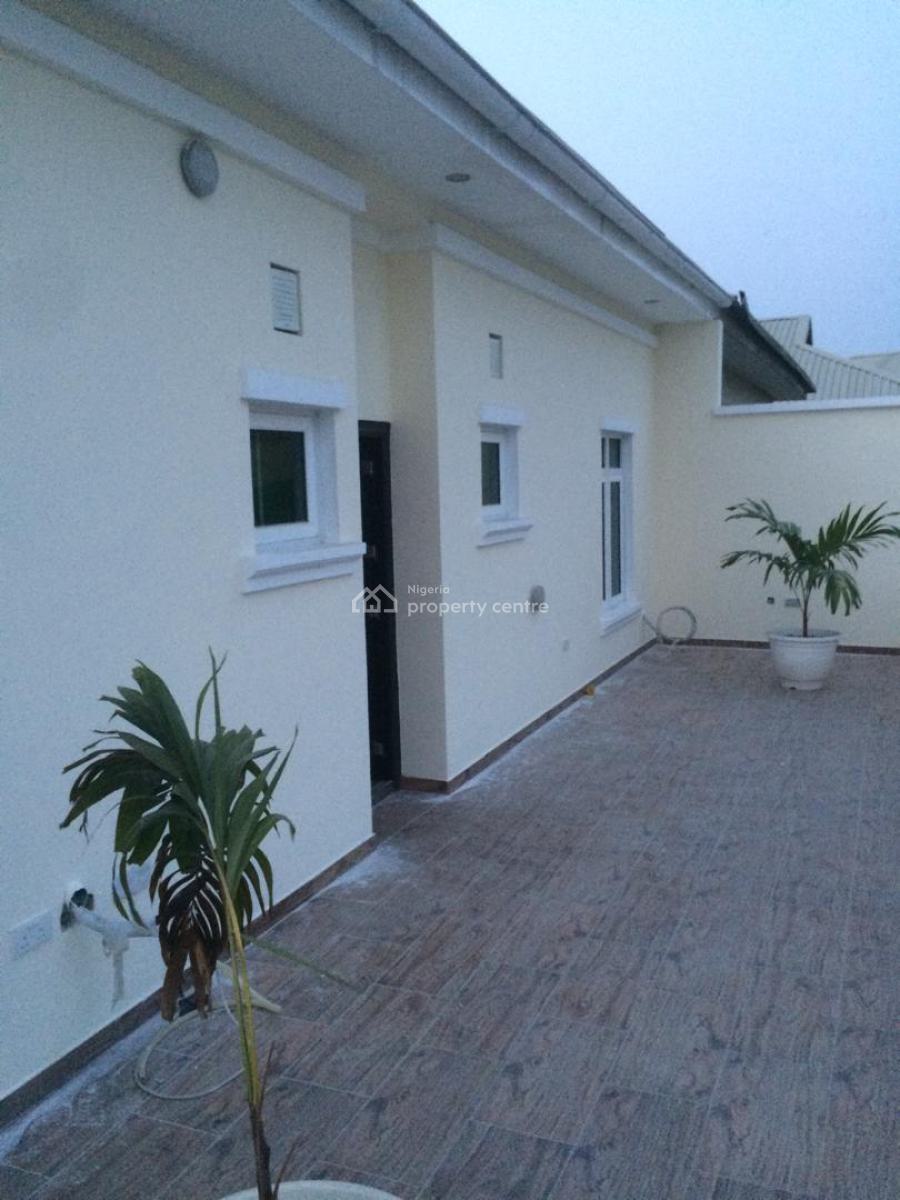 5 Bed Room All En-suite Semi Detached Duplex with Bq, Vgc, Lekki, Lagos, Detached Duplex for Sale